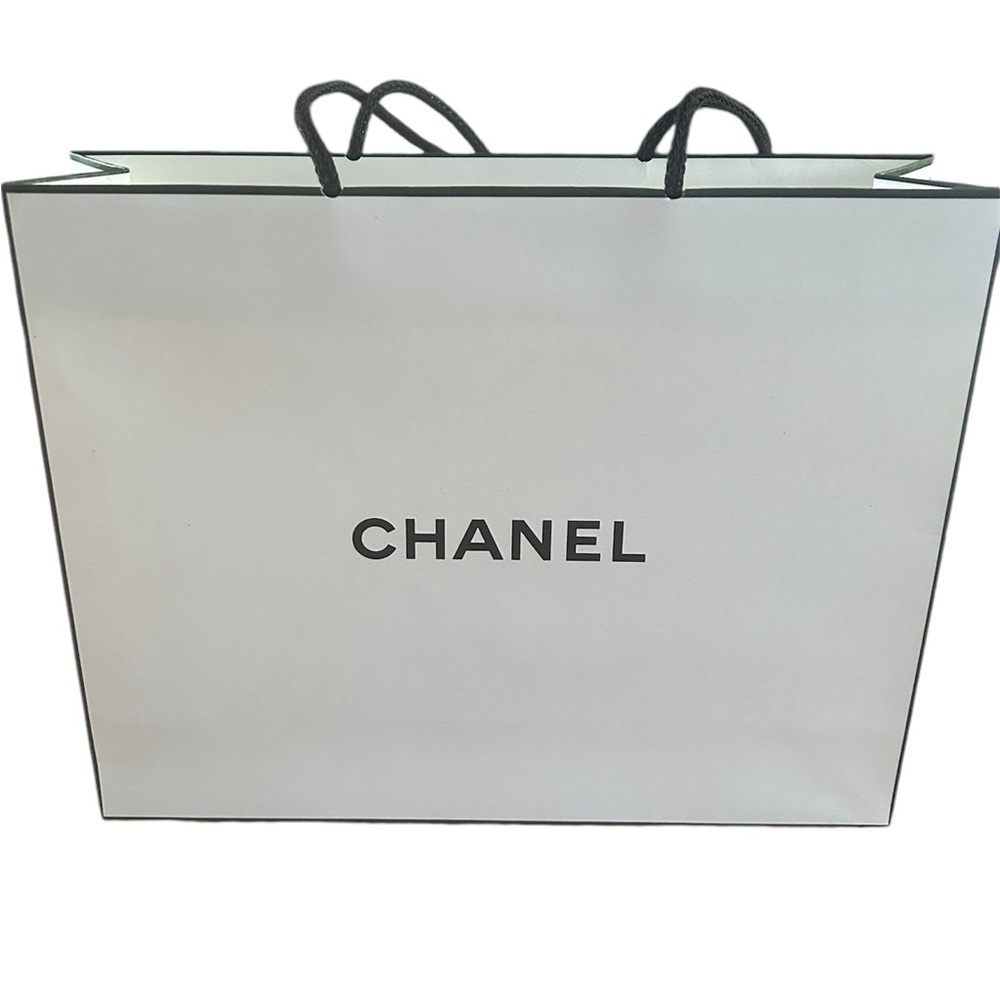 NEW Chanel Giftbag